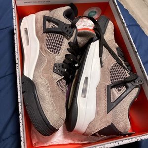 Jordan haze 4s Size 7y